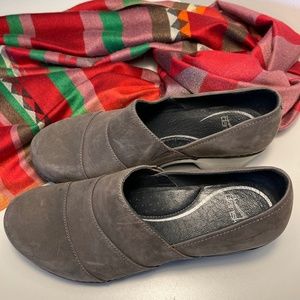 Dansko gray suede dress clog